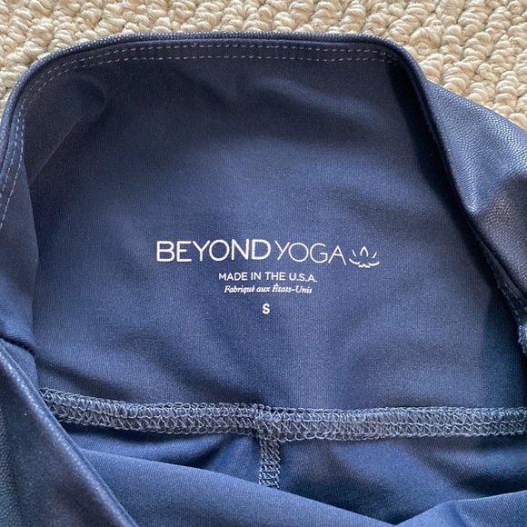 Beyond Yoga Leggings 🧘♂️ - Picture 5 of 6